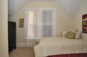 kid's room, staging